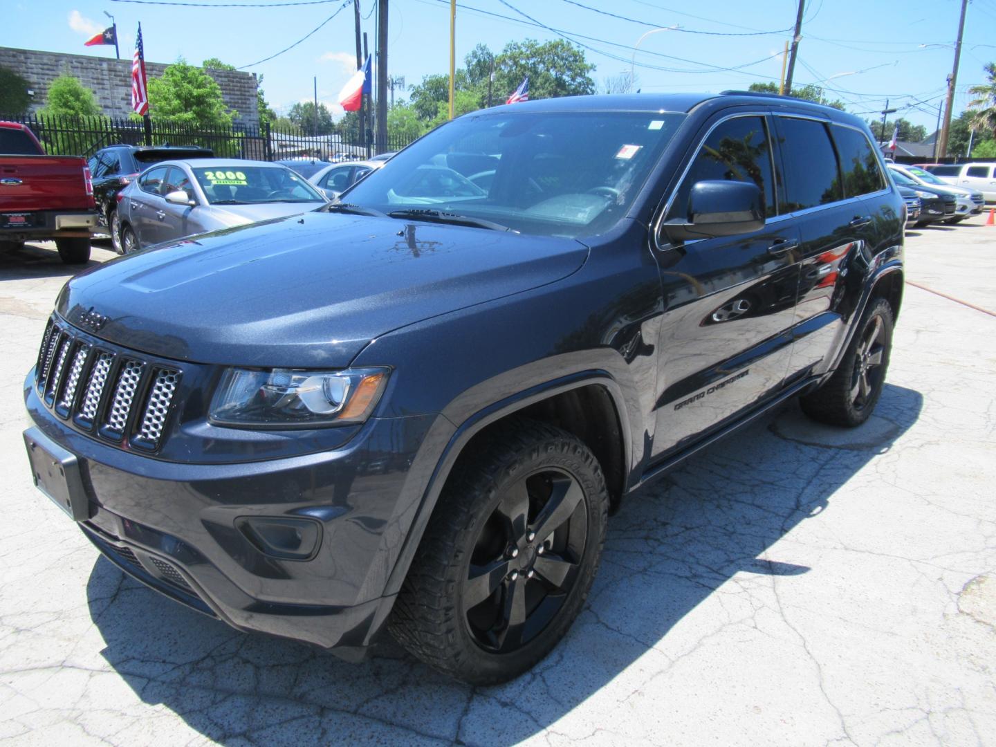 2015 Black /Black Jeep Grand Cherokee ALTITUDE (1C4RJFAGXFC) with an 3.6L V6 F DOHC 24V engine, Automatic transmission, located at 1511 North Shepherd Dr., Houston, TX, 77008, (281) 657-1221, 29.798361, -95.412560 - 2015 JEEP GRAND CHEROKEE ALTITUDE VIN: 1C4RJFAGXFC948318 1 C 4 R J F A G X F C 9 4 8 3 1 8 4 DOOR WAGON/SPORT UTILITY 3.6L V6 F DOHC 24V GASOLINE REAR WHEEL DRIVE W/ 4X4 - Photo#24